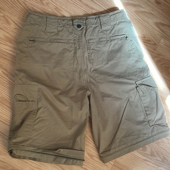 Men reverse pants /shorts - Picture 13 of 13